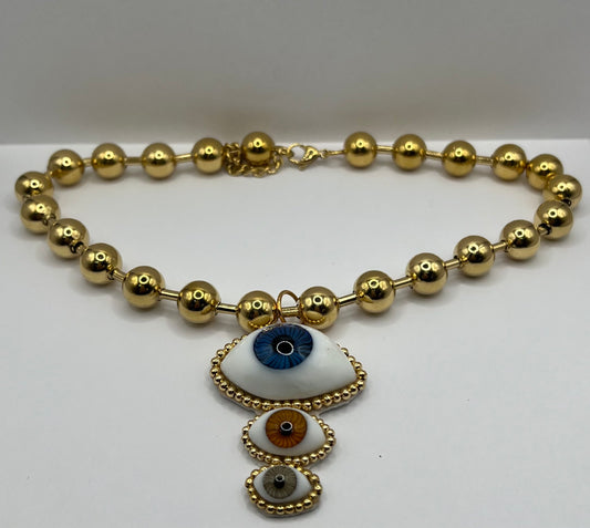 3 Eye Pearl Necklace